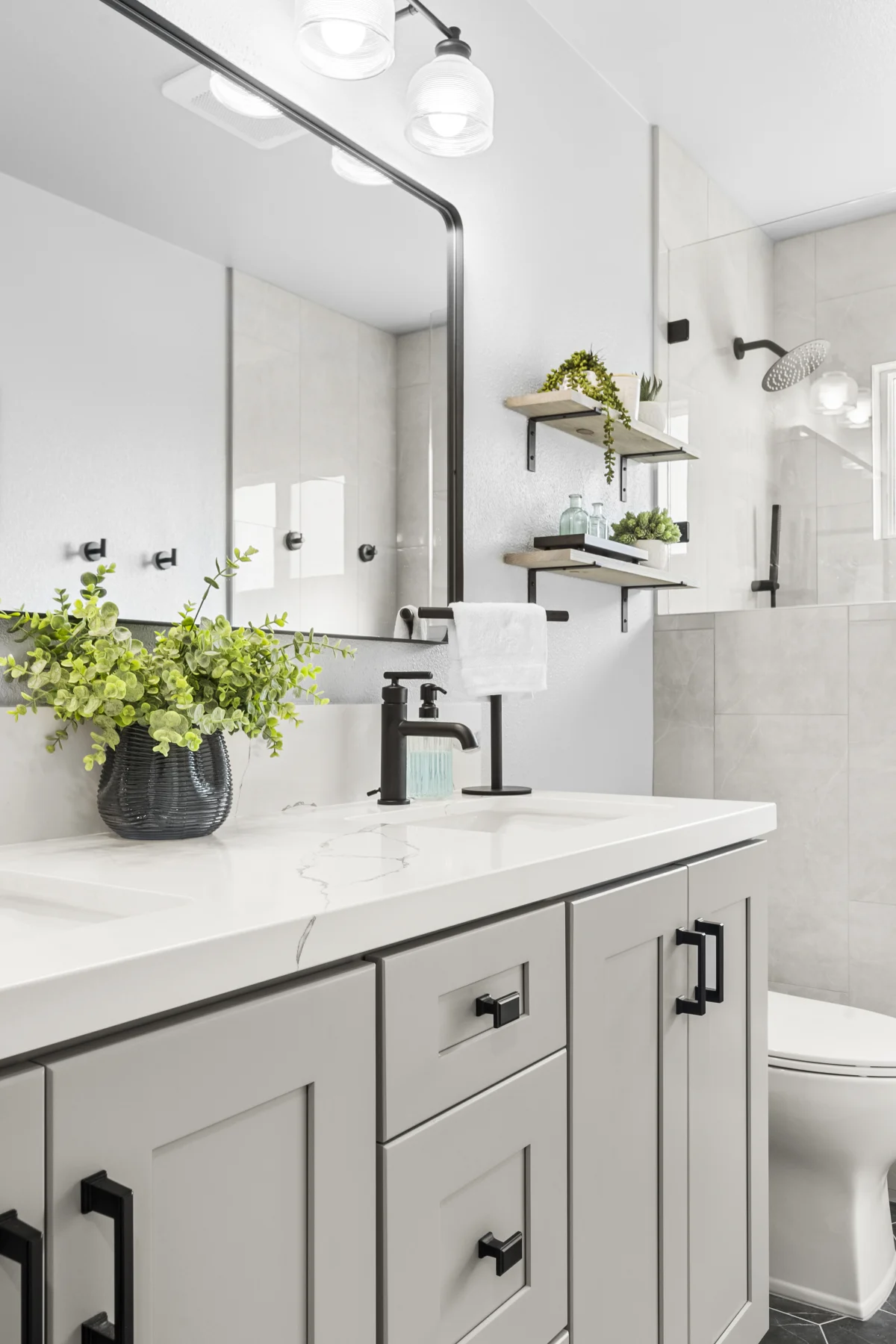 Clean Contrast Bathroom Remodel, photo 18