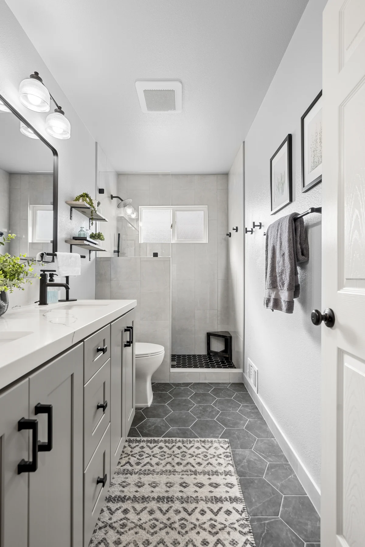Clean Contrast Bathroom Remodel, photo 19