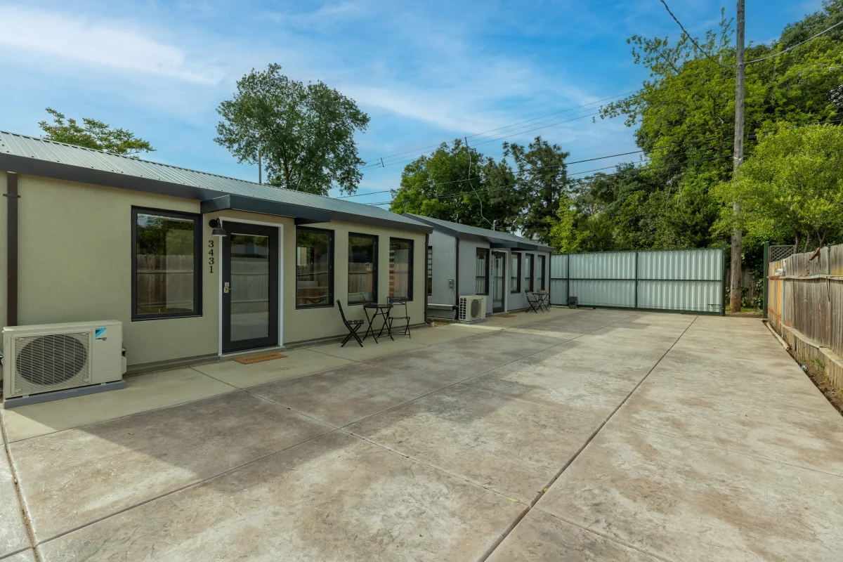 Two Modern Backyard ADUs, photo 27