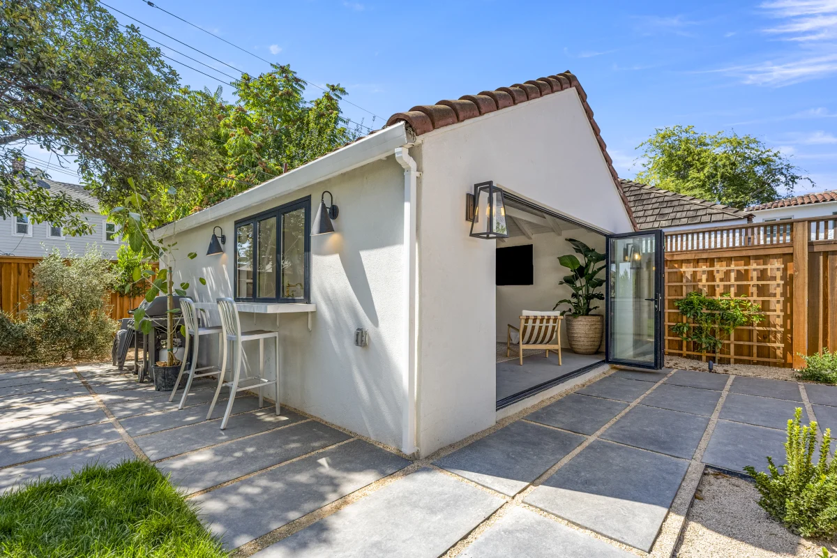 Backyard Garage-to-ADU Retreat, photo 3
