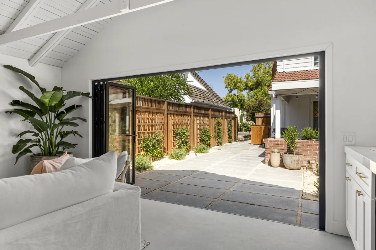 Backyard Garage-to-ADU Retreat, photo 4