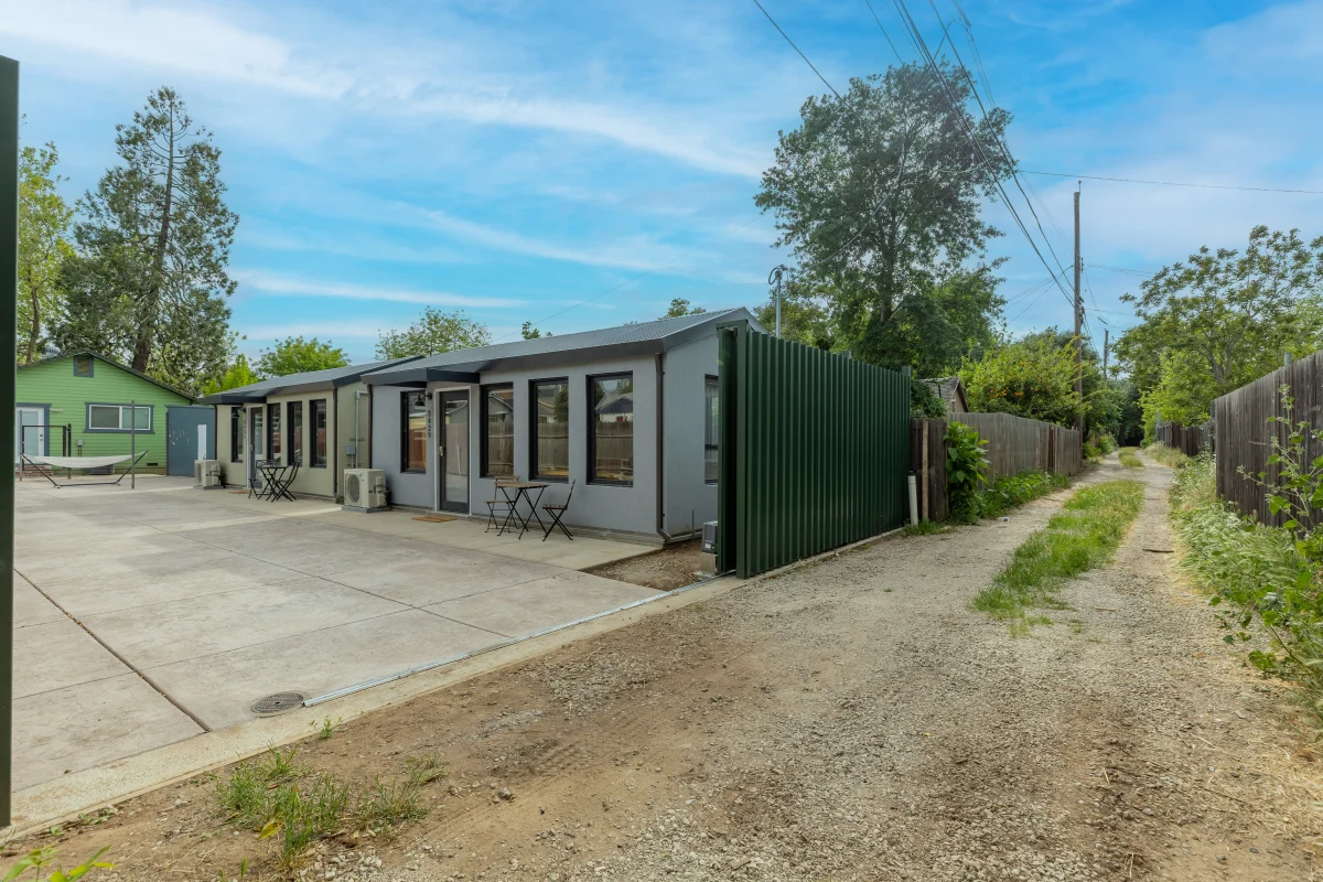 Two Modern Backyard ADUs, photo 32