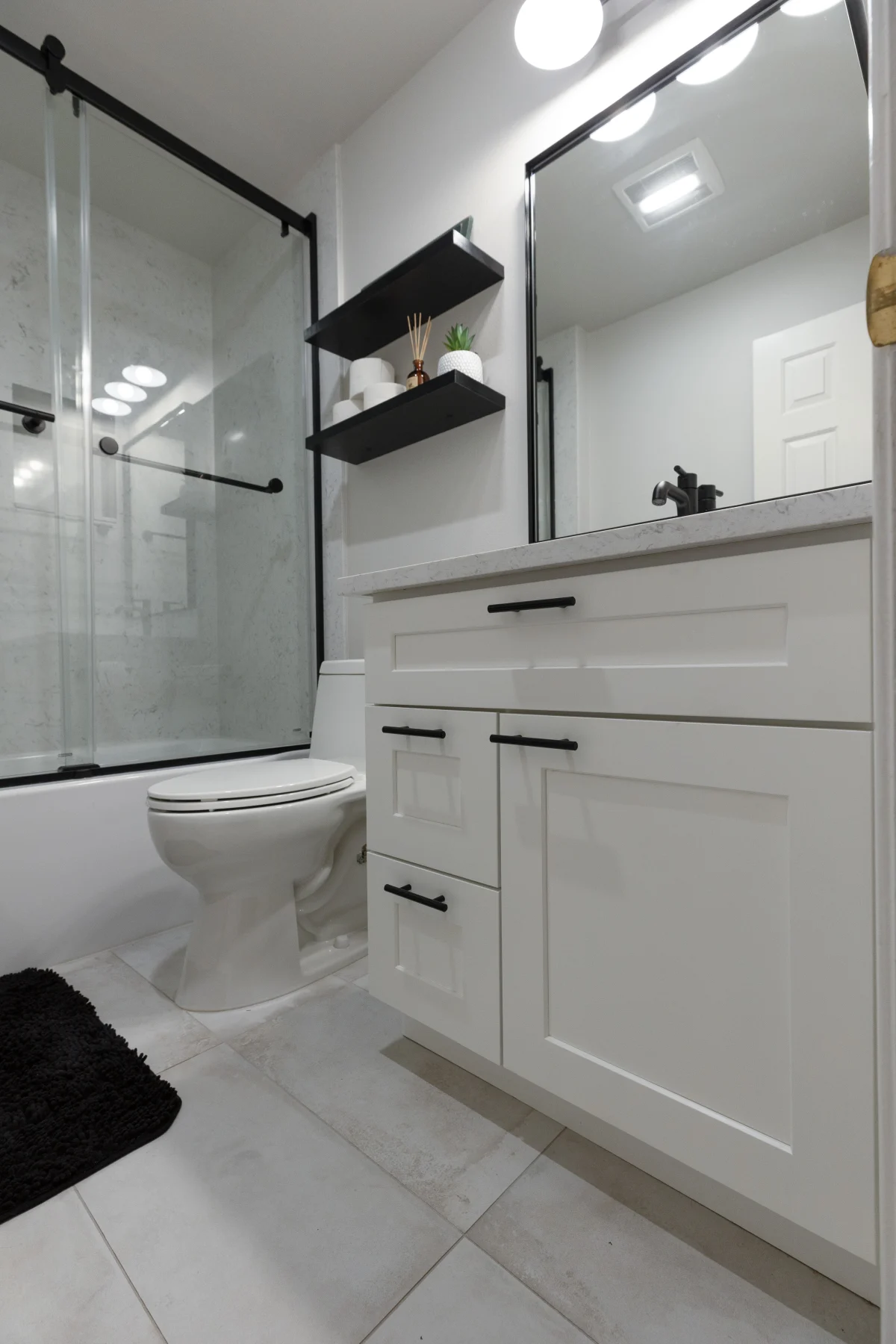 Crisp Contrast Bathroom Remodel, photo 5