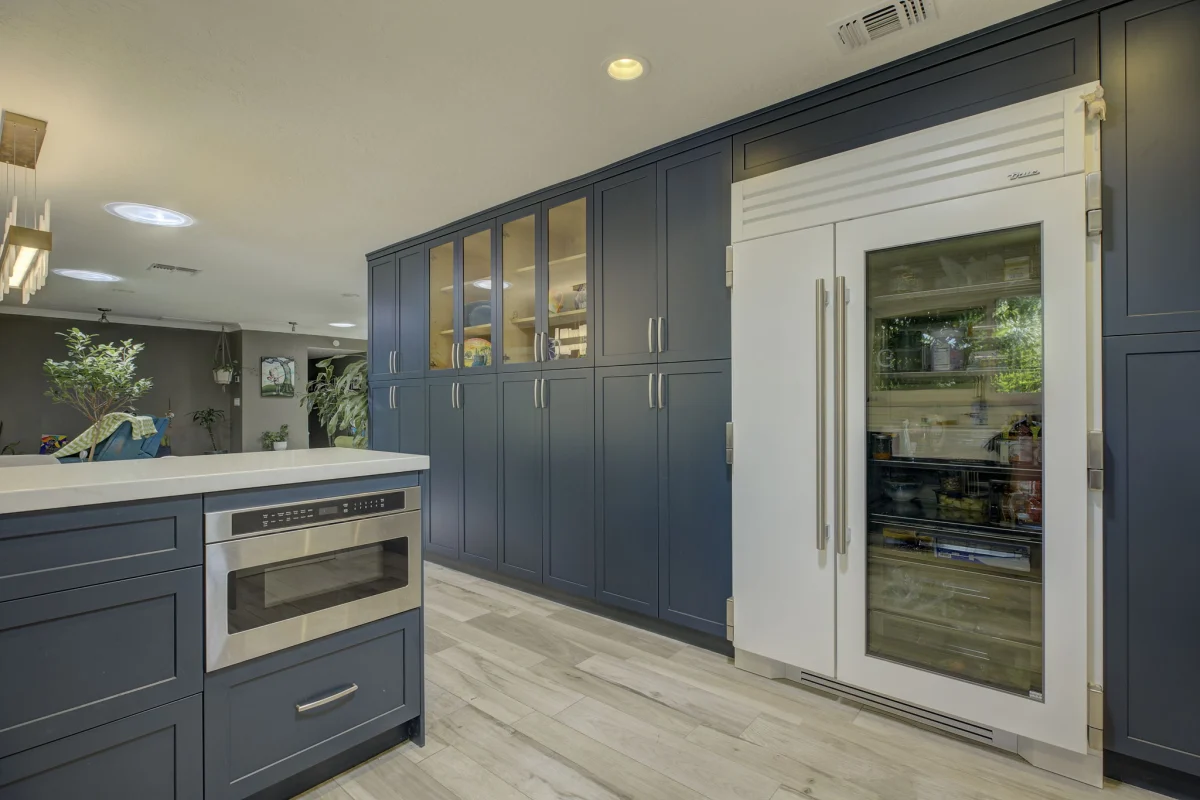 Bold and elegant kitchen transformation, photo 8