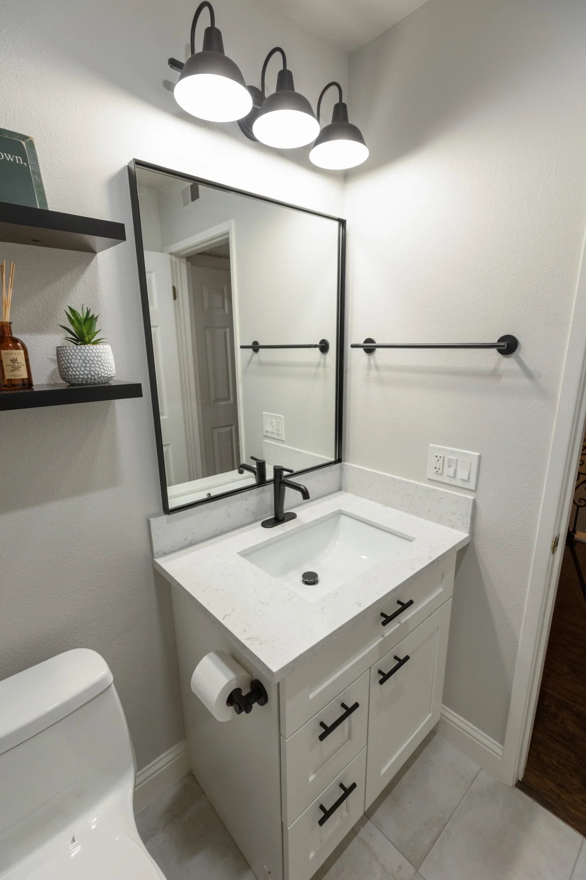 Crisp Contrast Bathroom Remodel, photo 7