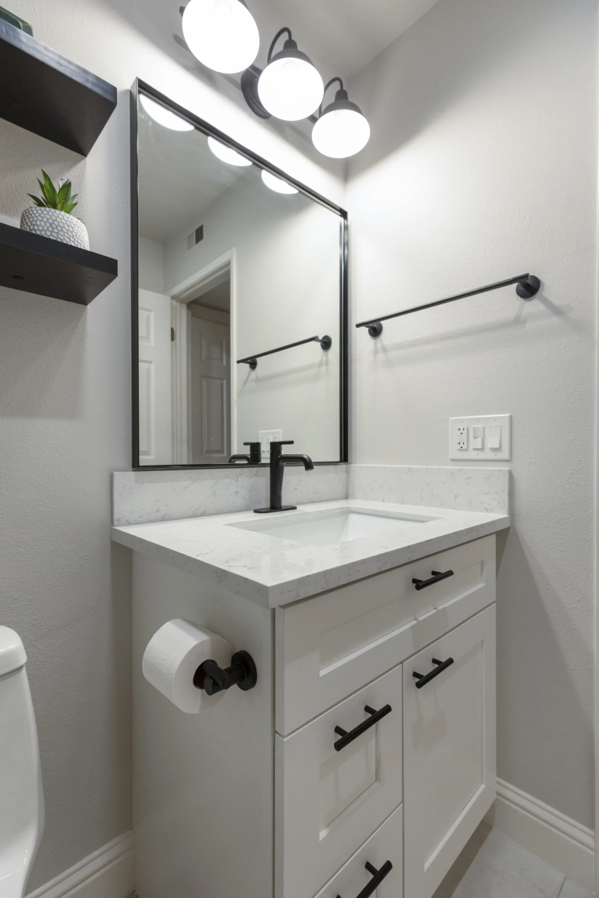 Crisp Contrast Bathroom Remodel, photo 8