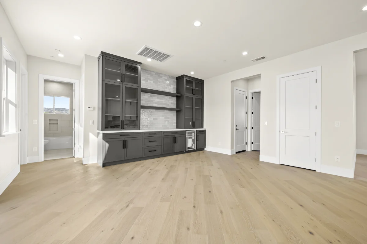 Hillside Modern Retreat, photo 27