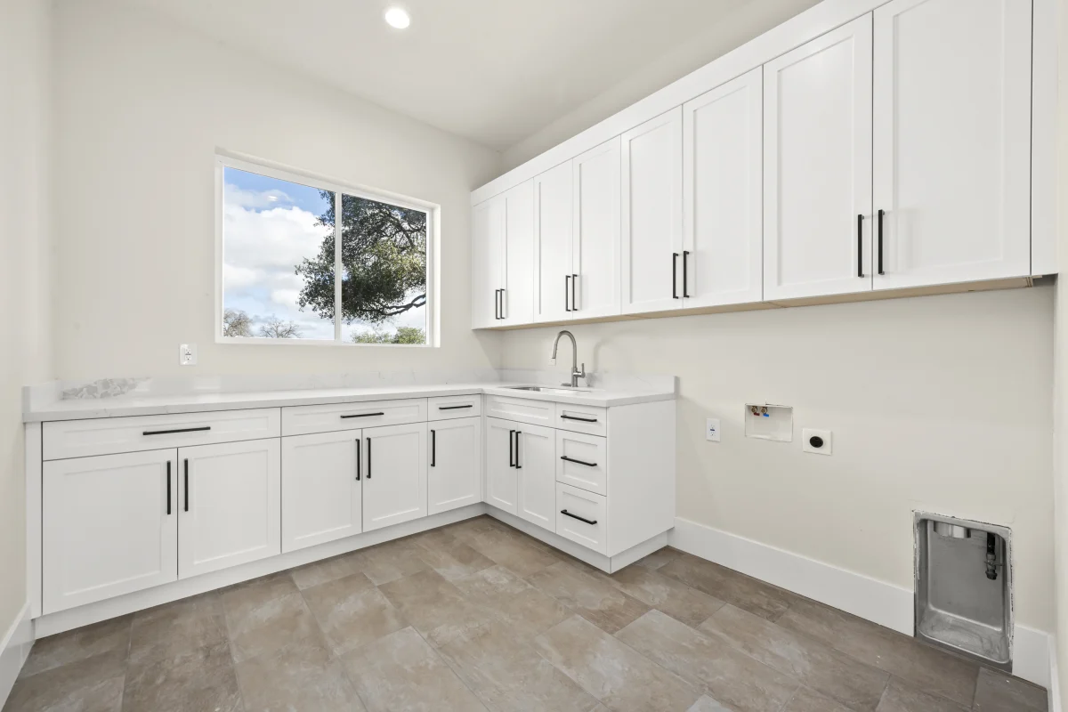 Hillside Modern Retreat, photo 29