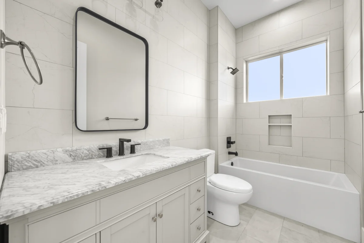 Hillside Modern Retreat, photo 31
