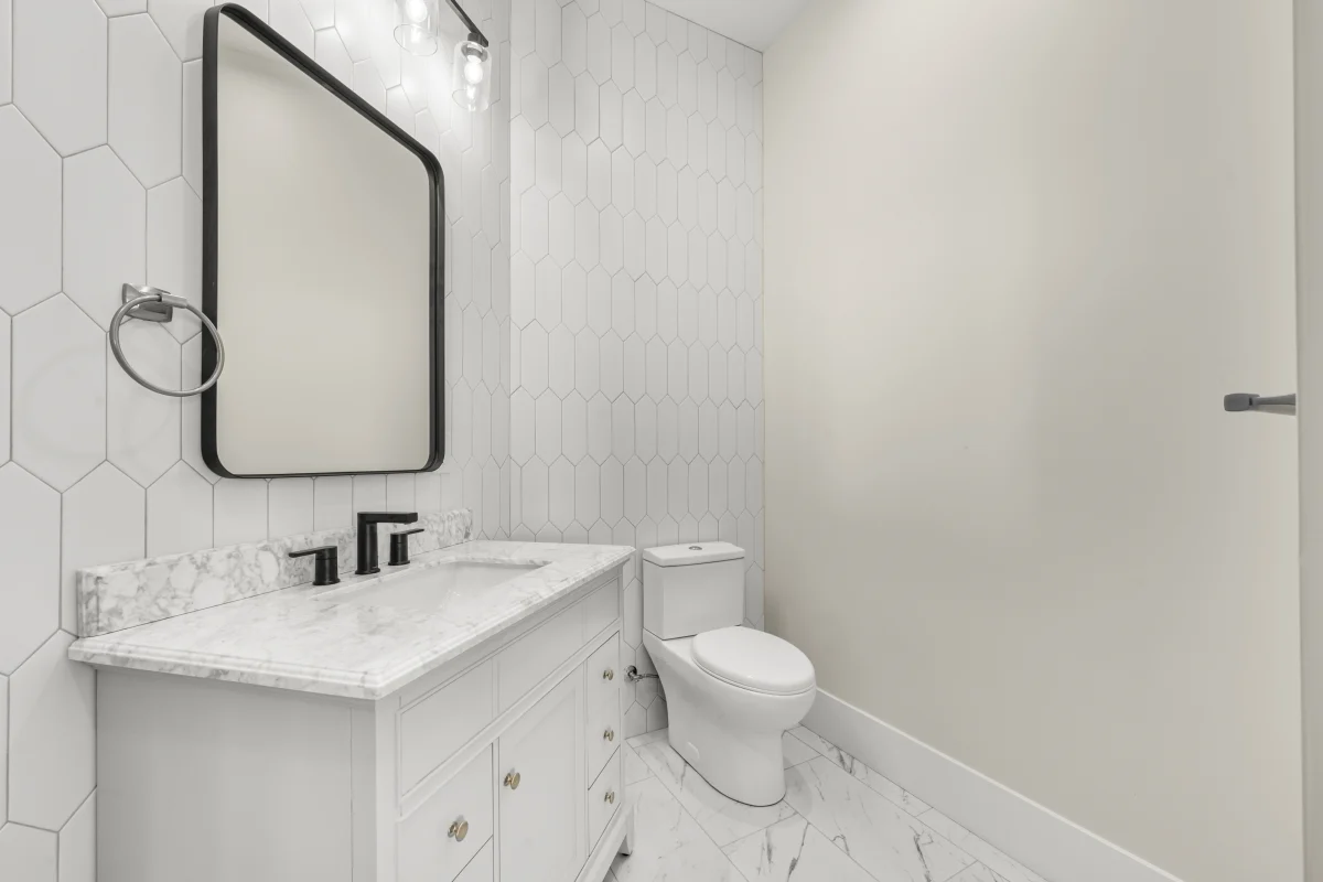 Hillside Modern Retreat, photo 34