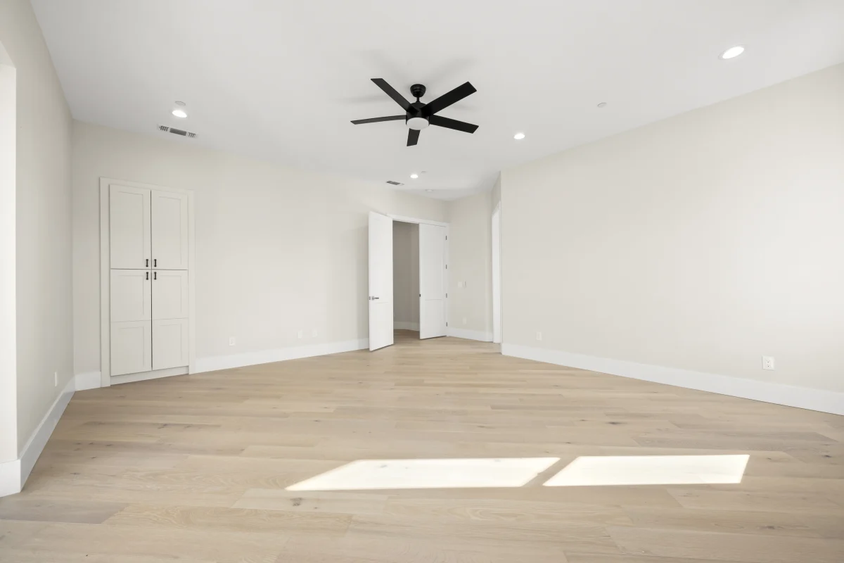 Hillside Modern Retreat, photo 37