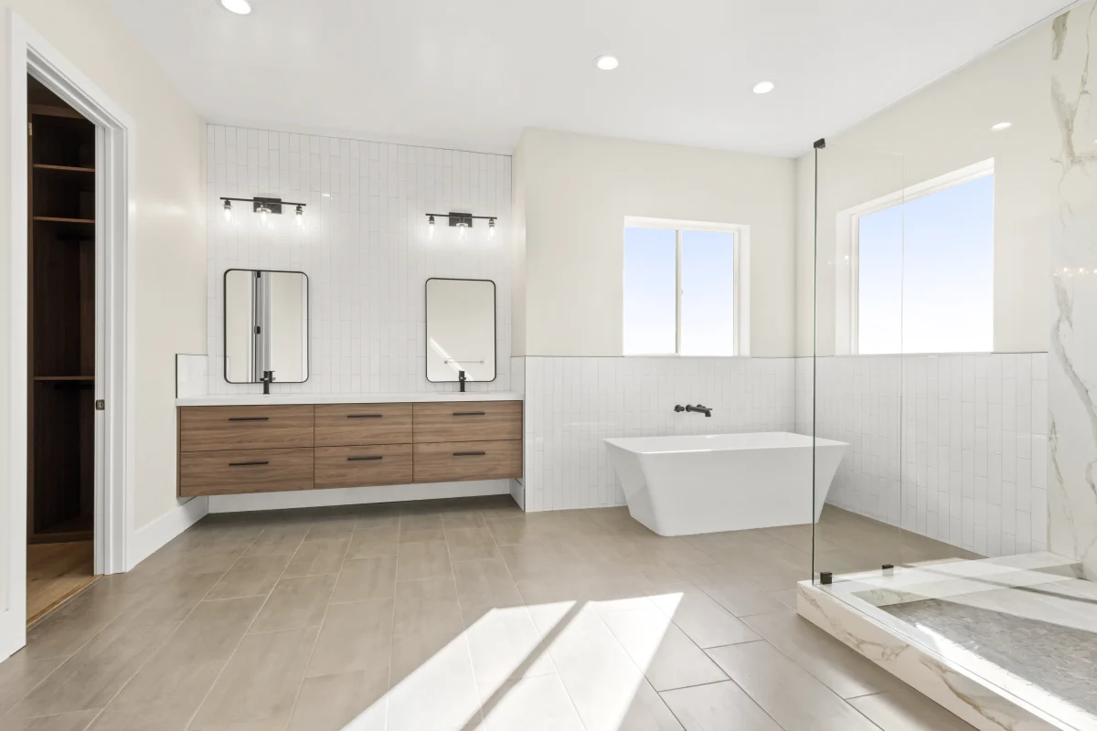 Hillside Modern Retreat, photo 39