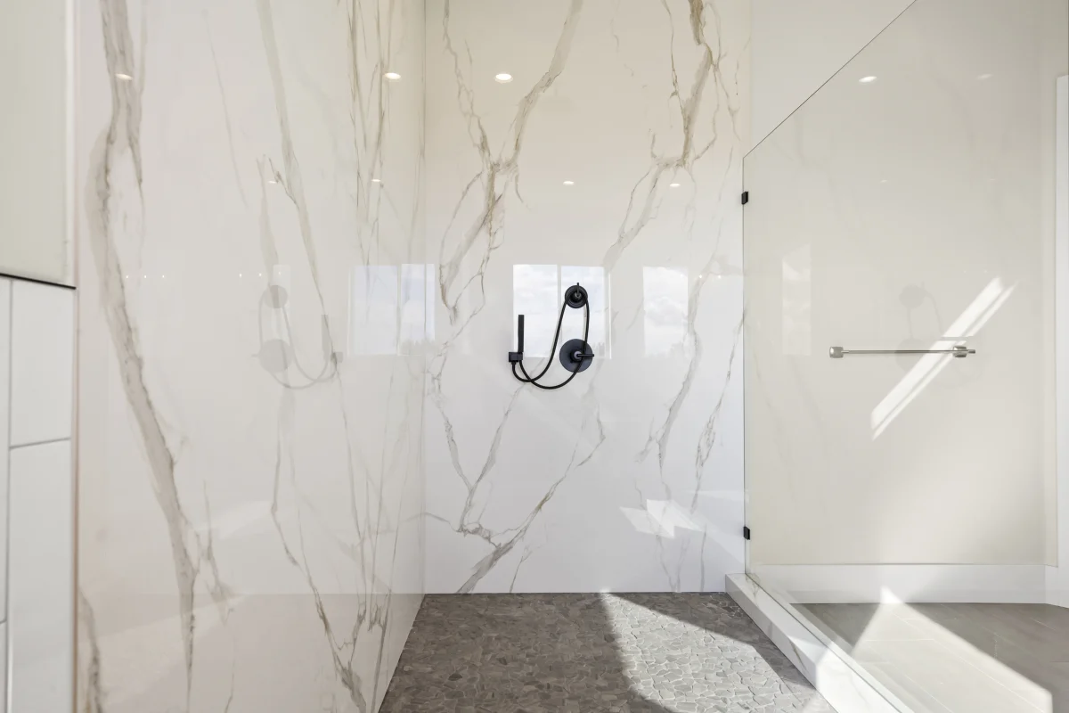 Hillside Modern Retreat, photo 41