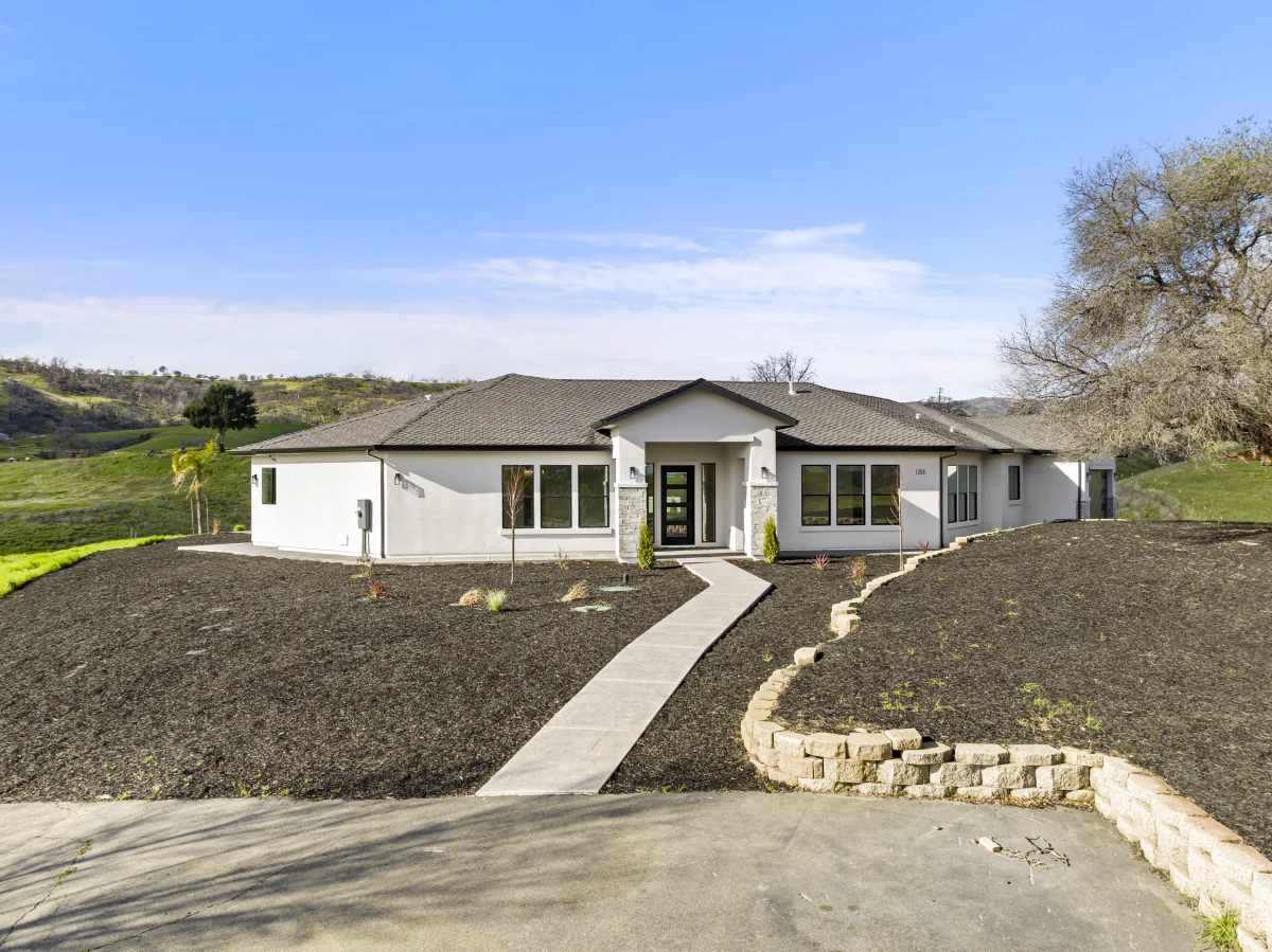 Hillside Modern Retreat, photo 45