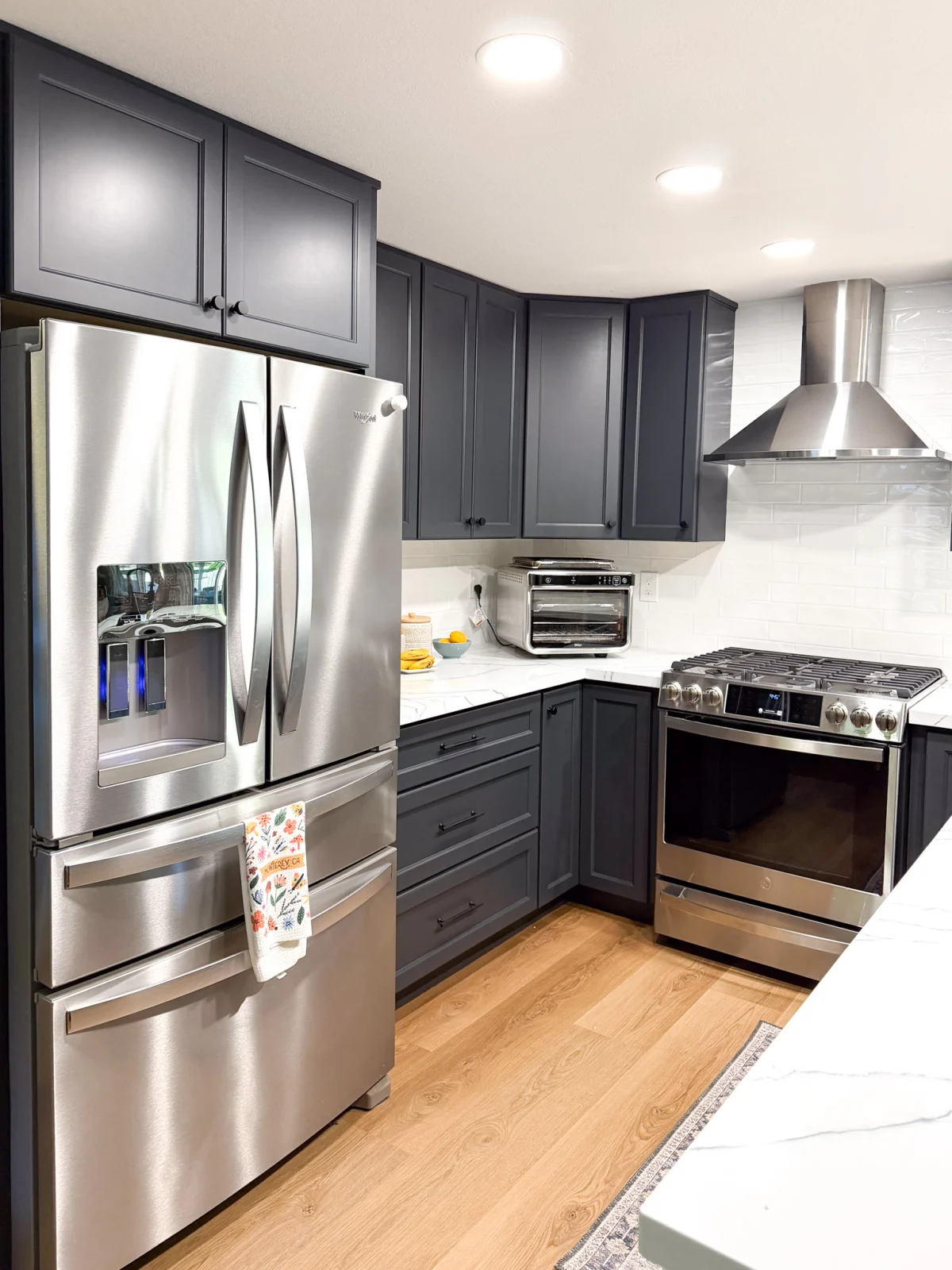 Midnight Contrast Kitchen Remodel, photo 6