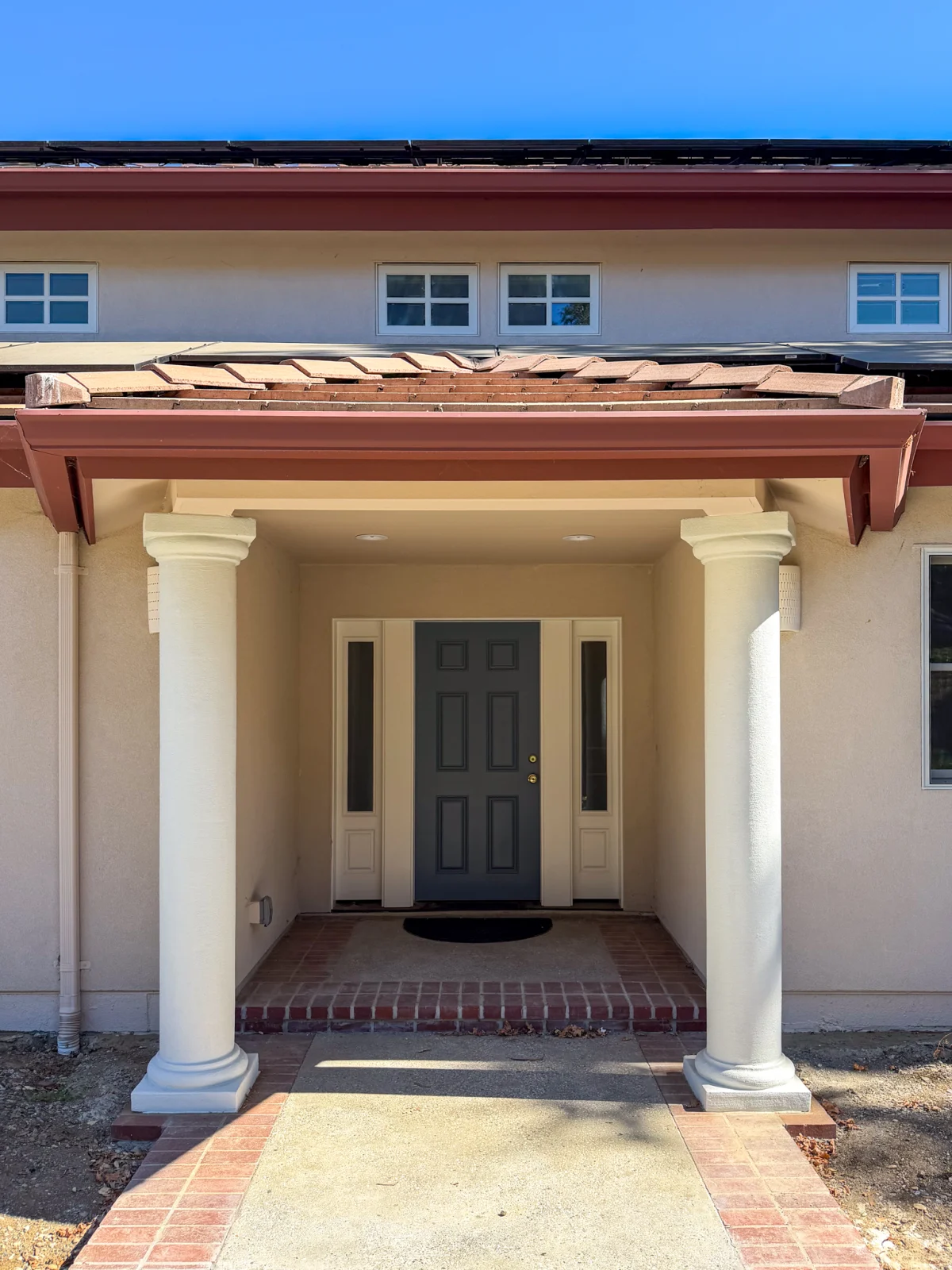 Vaulted ADU with Warm Wood Accents, photo 3