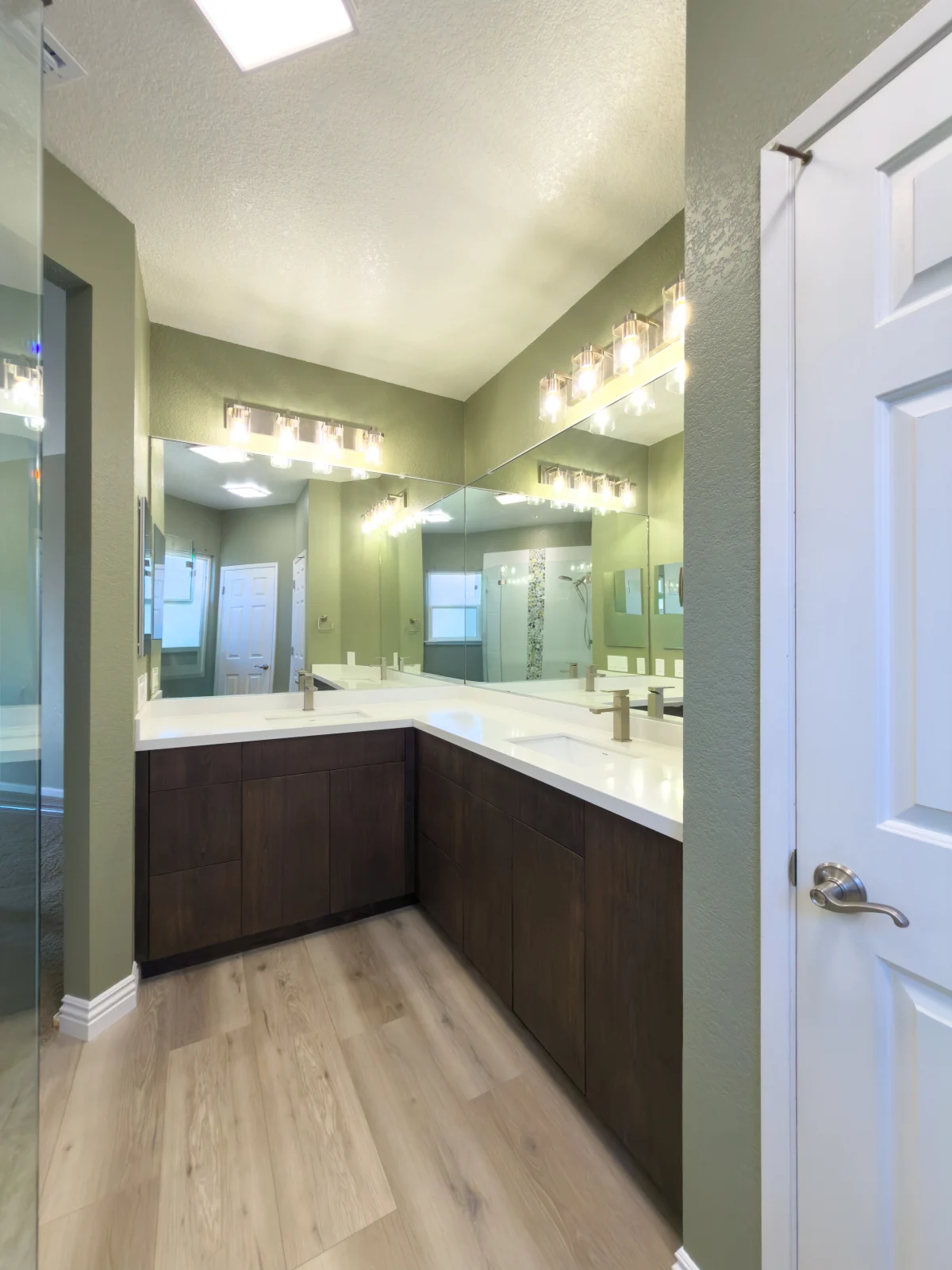 Nature-Inspired Bathroom Retreat, photo 2