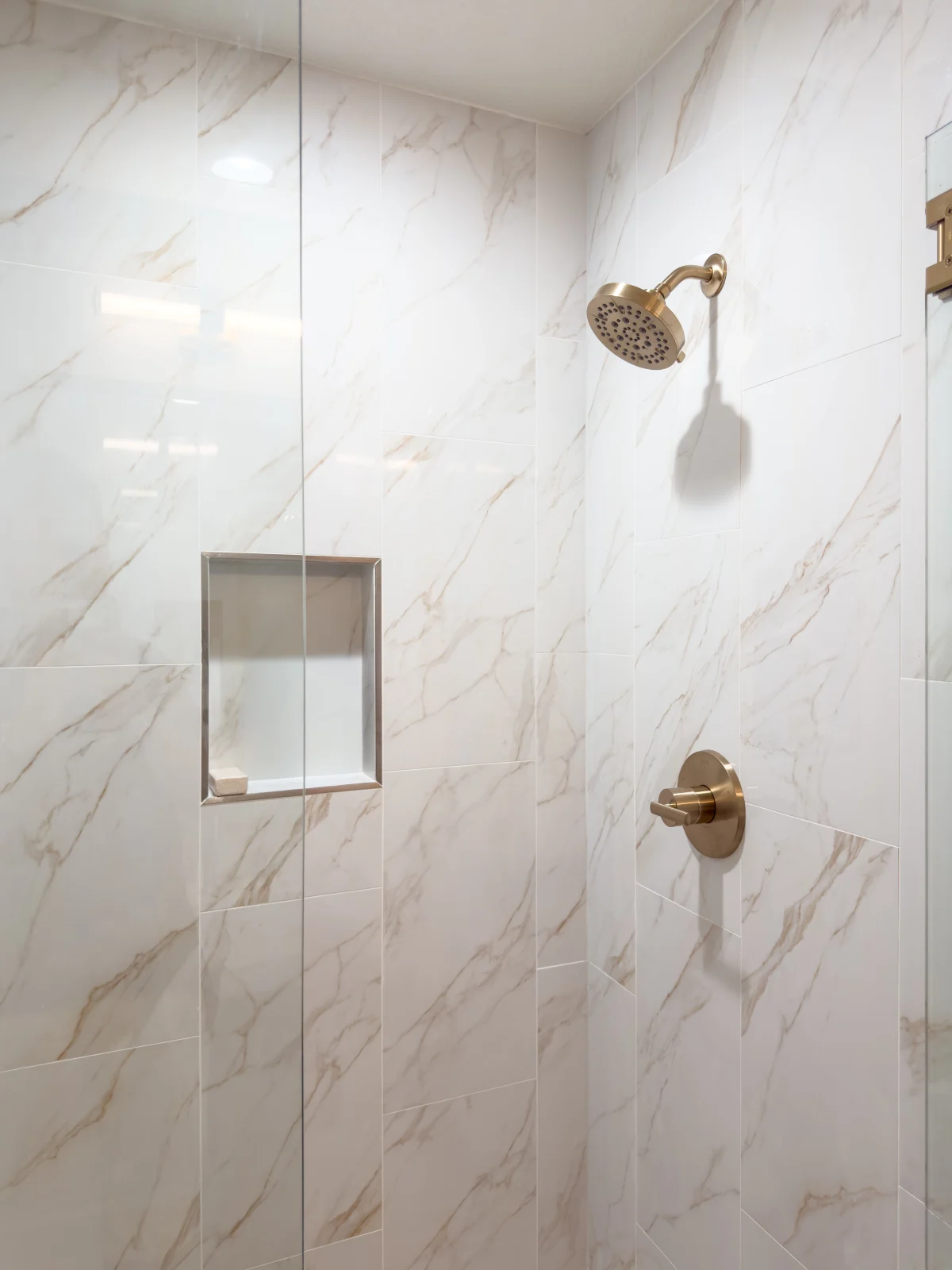 Warm Contemporary Two-Bathroom Remodel, photo 15