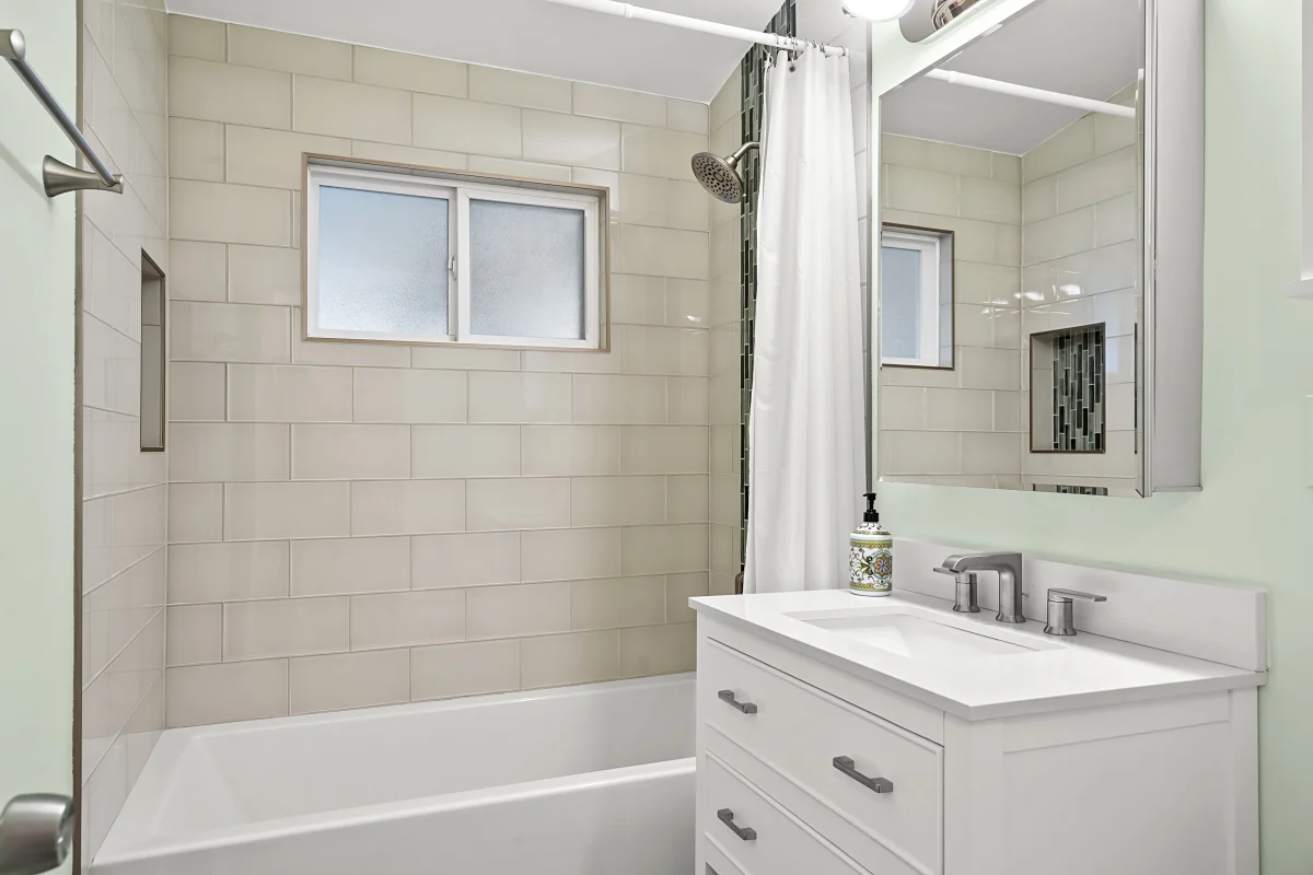Fresh & Functional Bathroom Refresh, photo 1