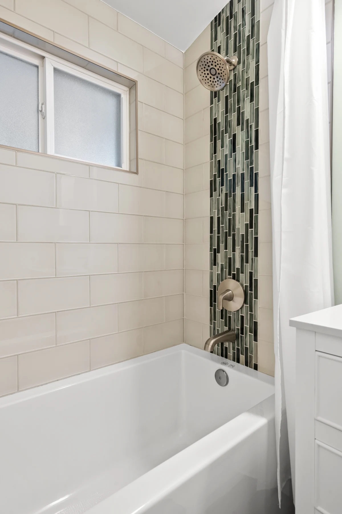 Fresh & Functional Bathroom Refresh, photo 4
