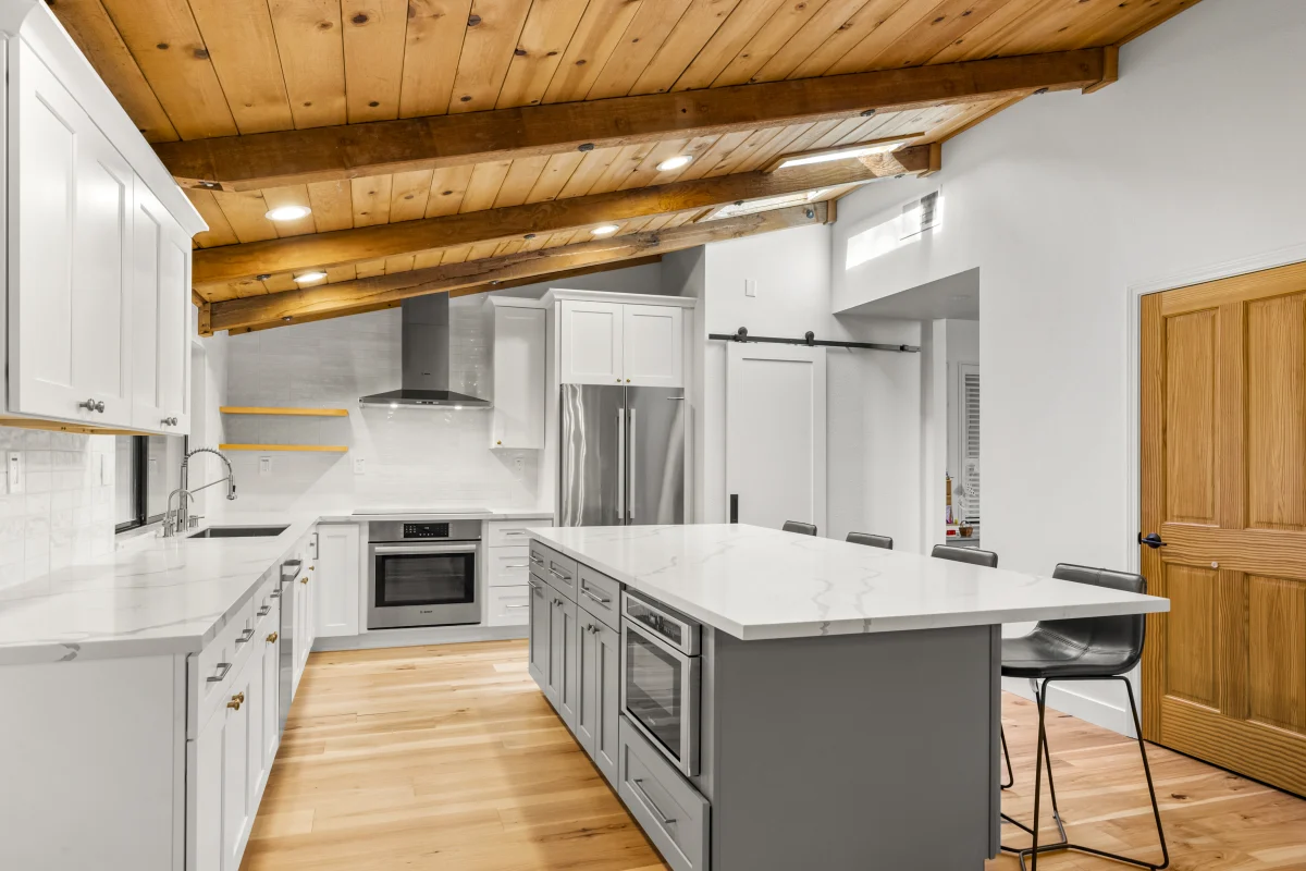 Modern Kitchen with Warm Rustic Character, photo 11