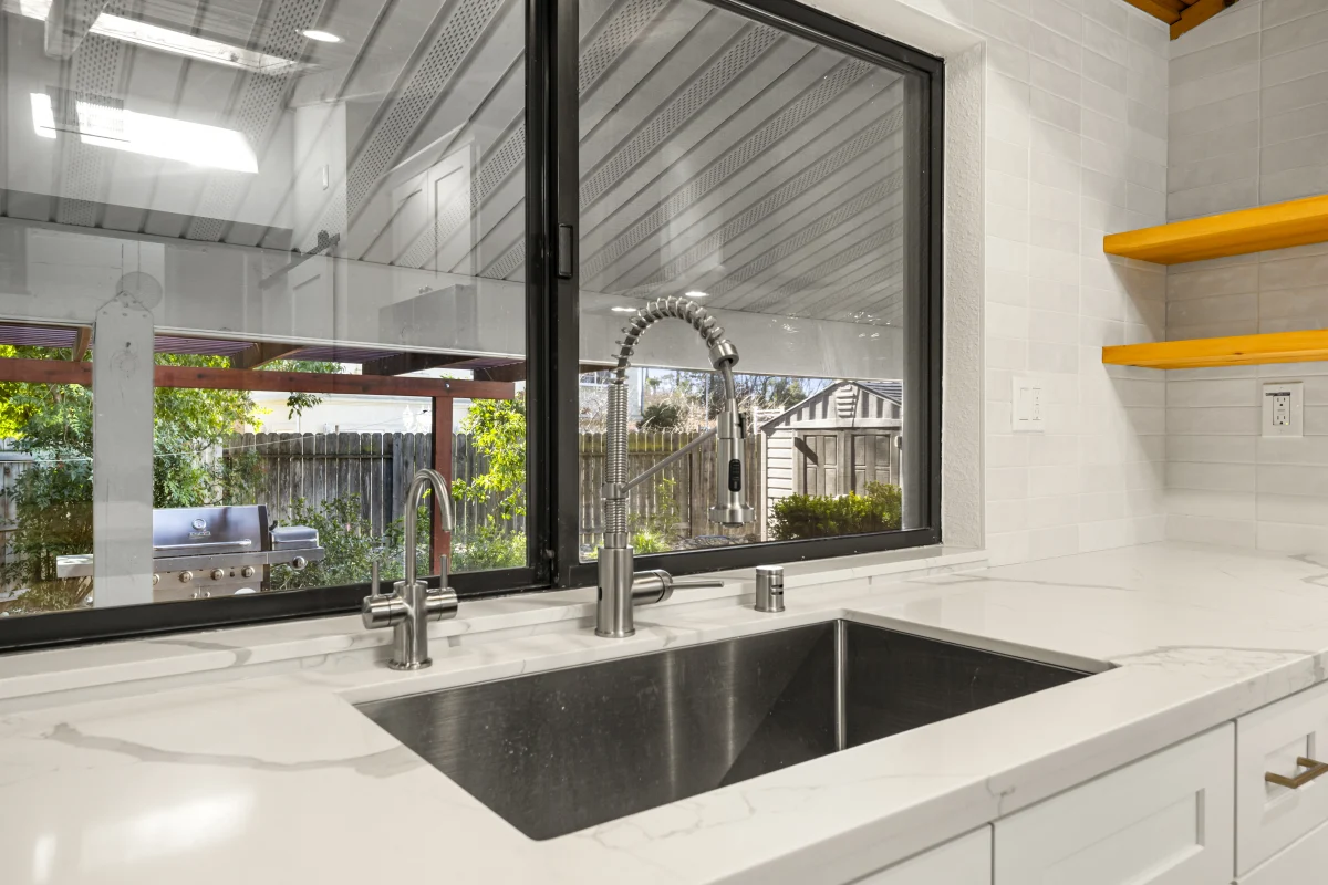 Modern Kitchen with Warm Rustic Character, photo 26