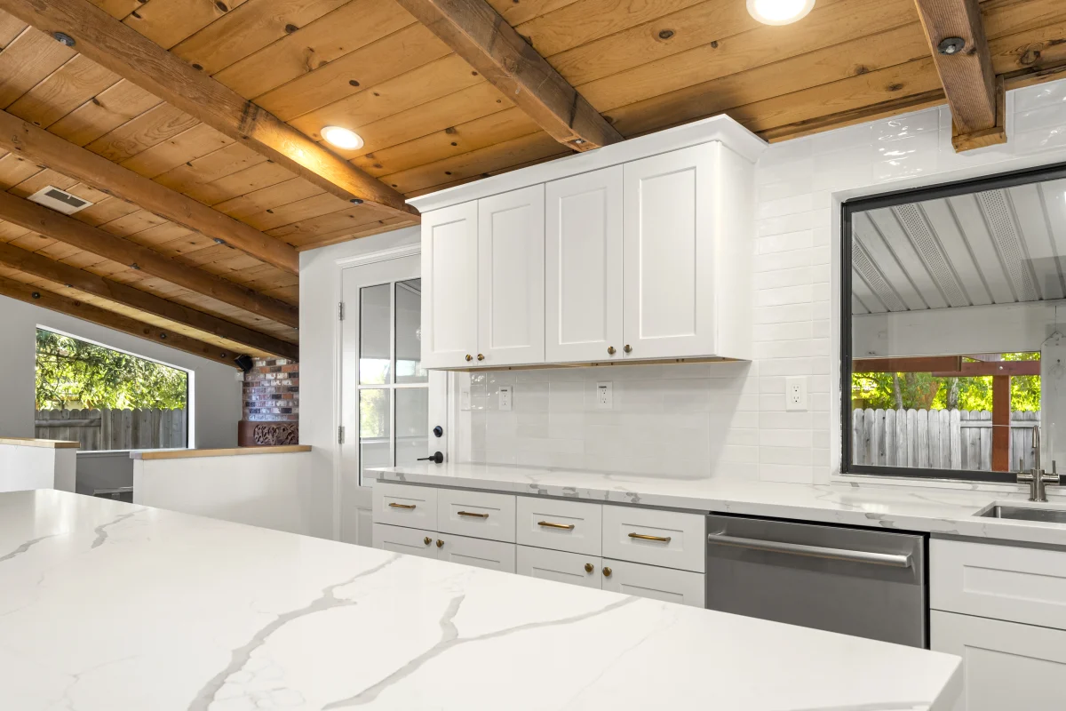 Modern Kitchen with Warm Rustic Character, photo 42