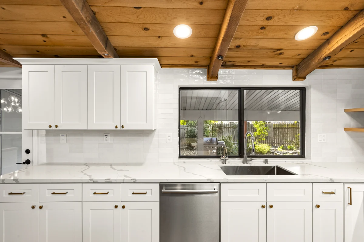Modern Kitchen with Warm Rustic Character, photo 36