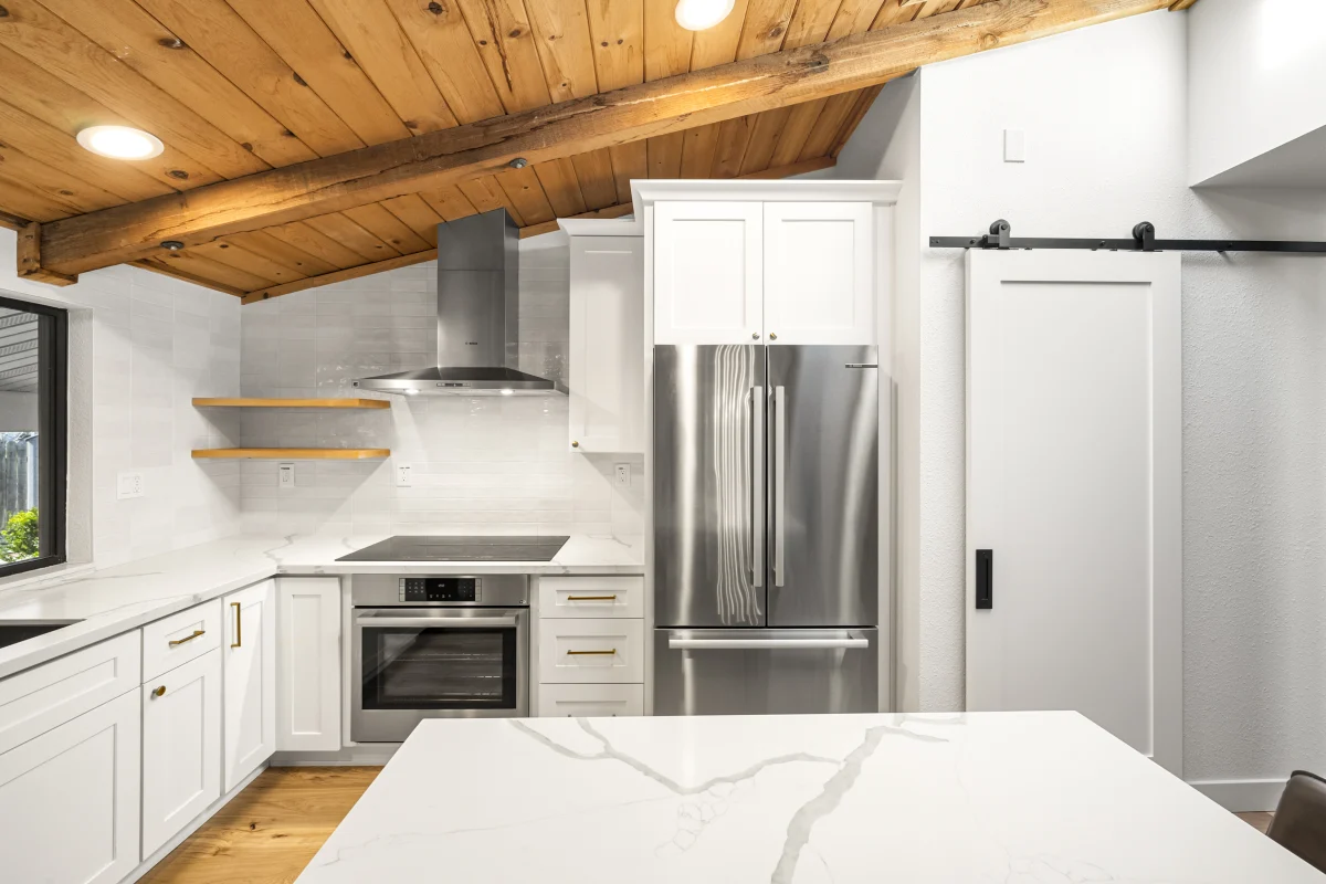 Modern Kitchen with Warm Rustic Character, photo 30
