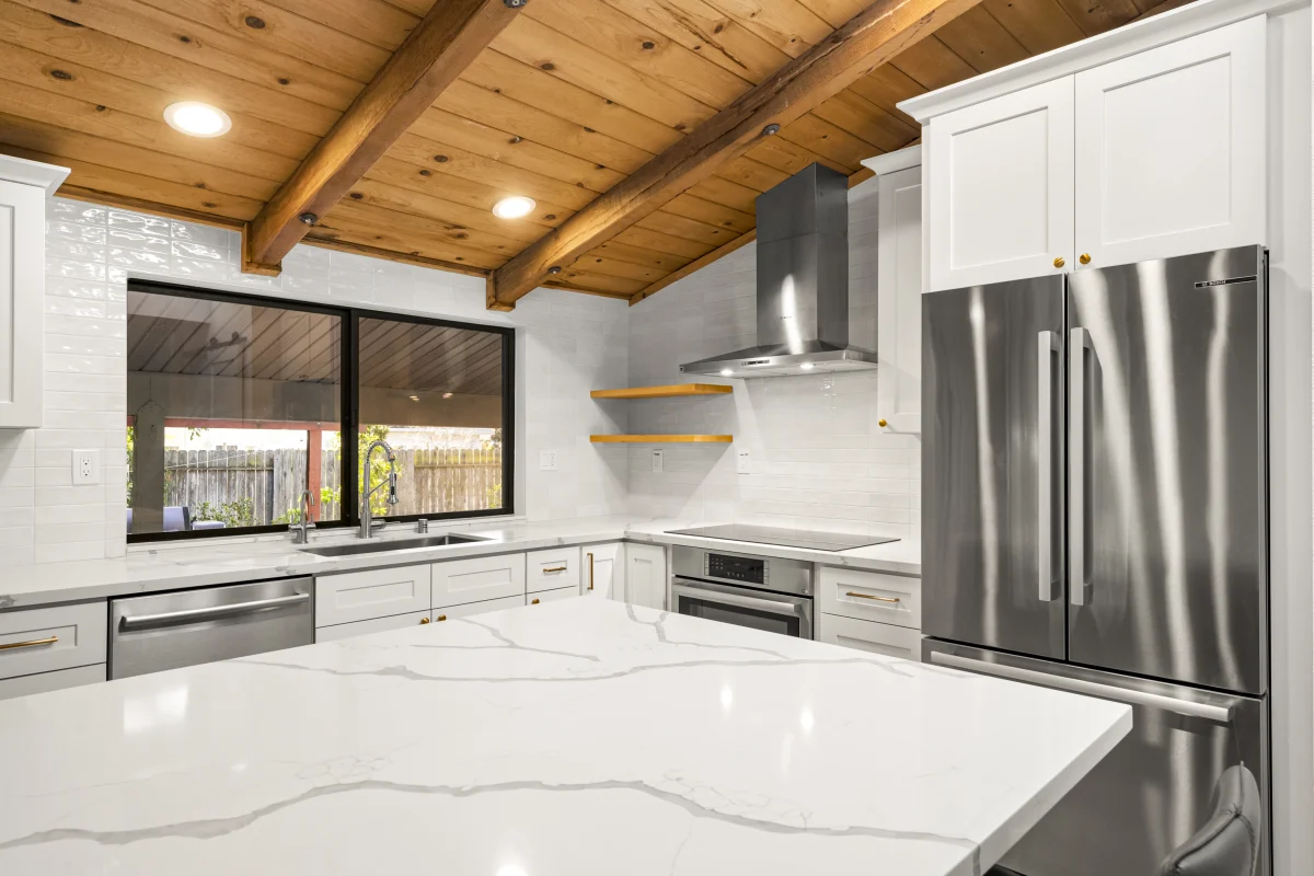 Modern Kitchen with Warm Rustic Character, photo 5