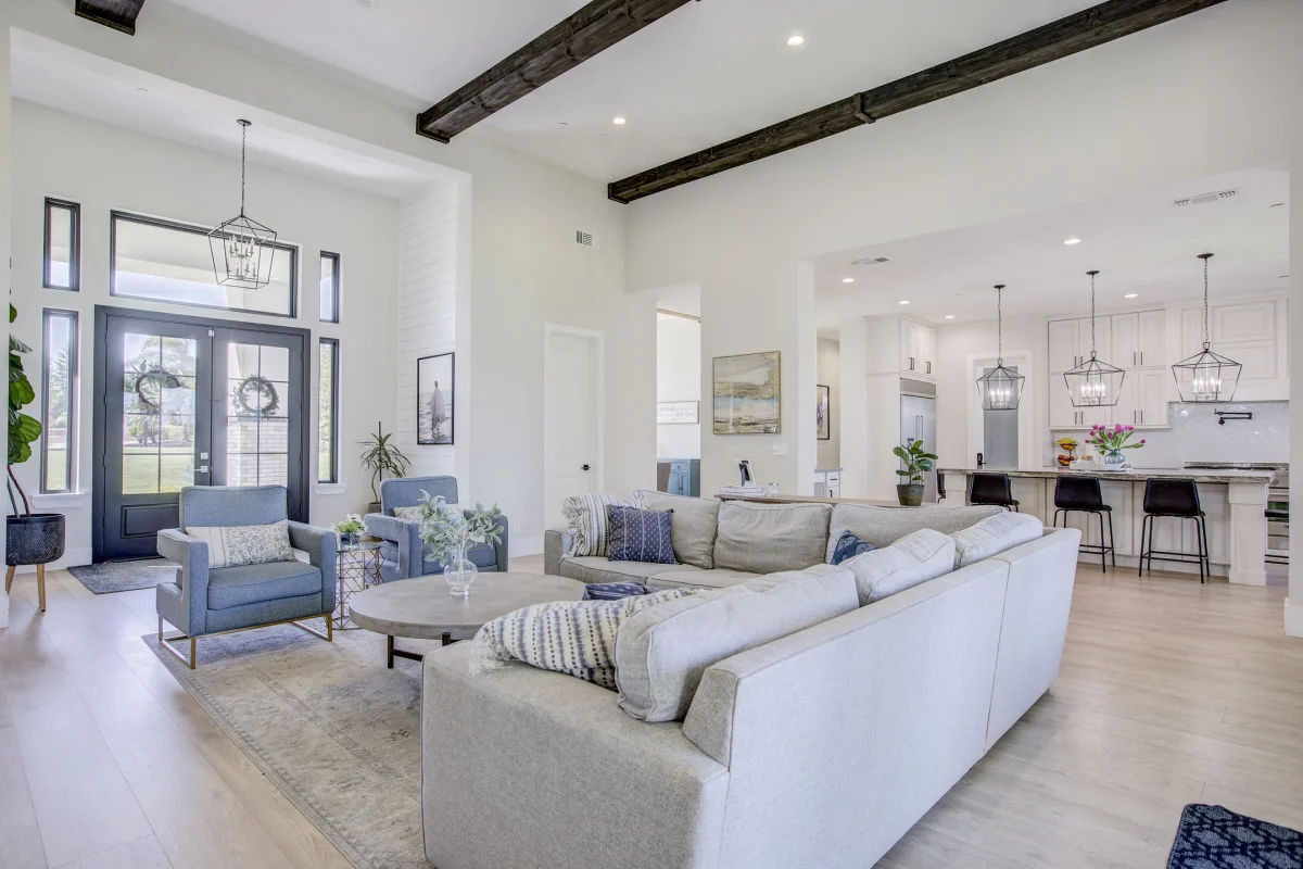 Modern Estate with Private ADU, photo 41