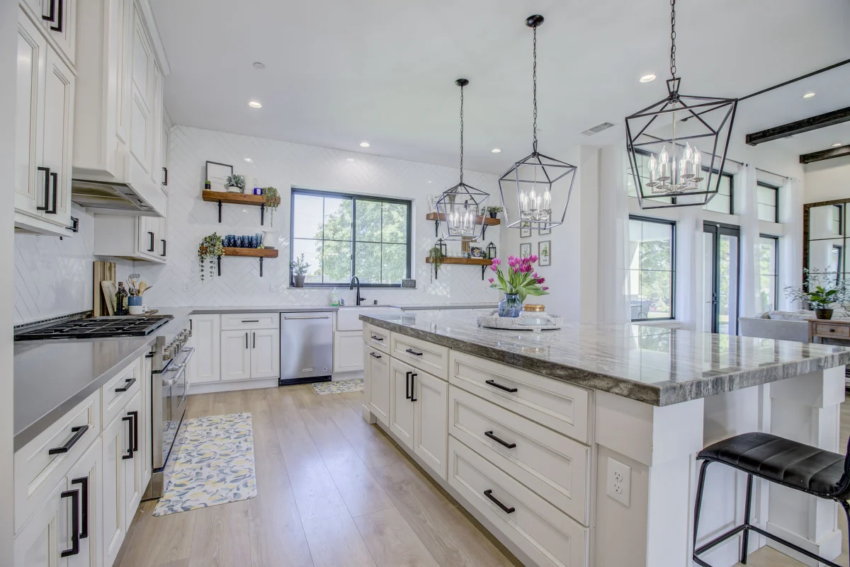 Modern Estate with Private ADU, photo 7