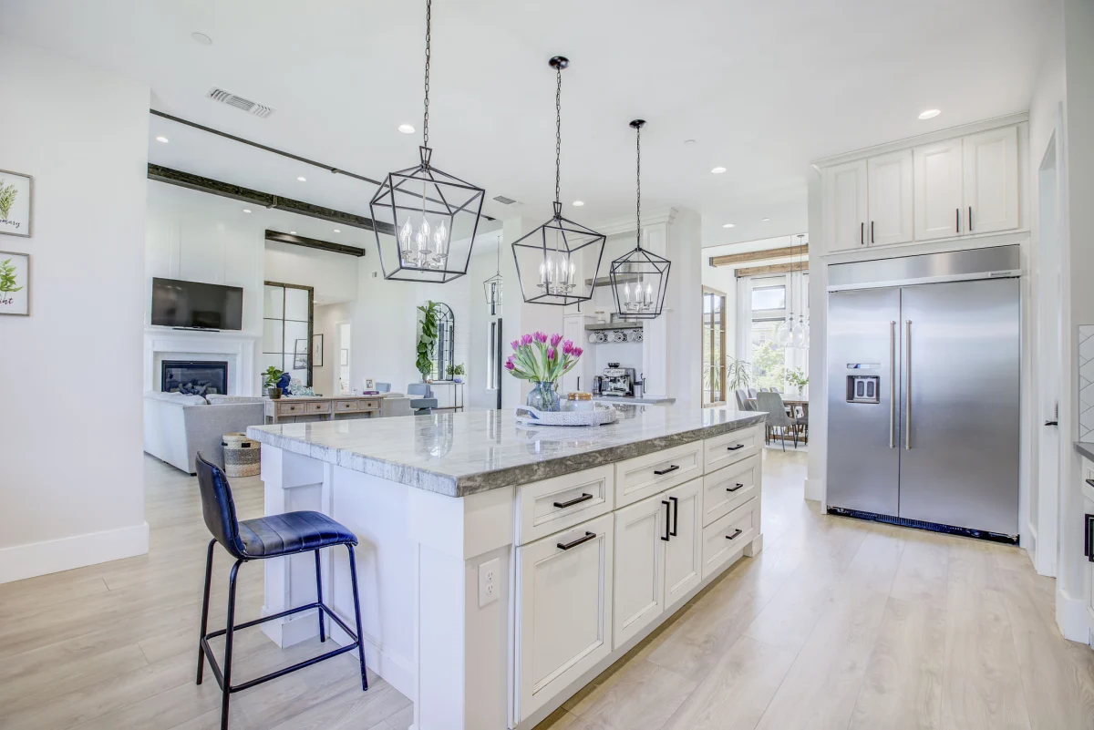 Modern Estate with Private ADU, photo 3