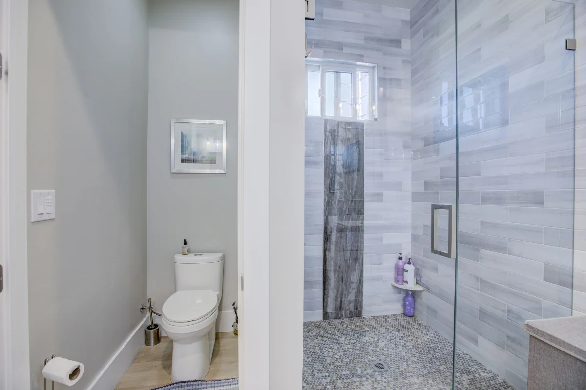 Modern Estate with Private ADU, photo 17