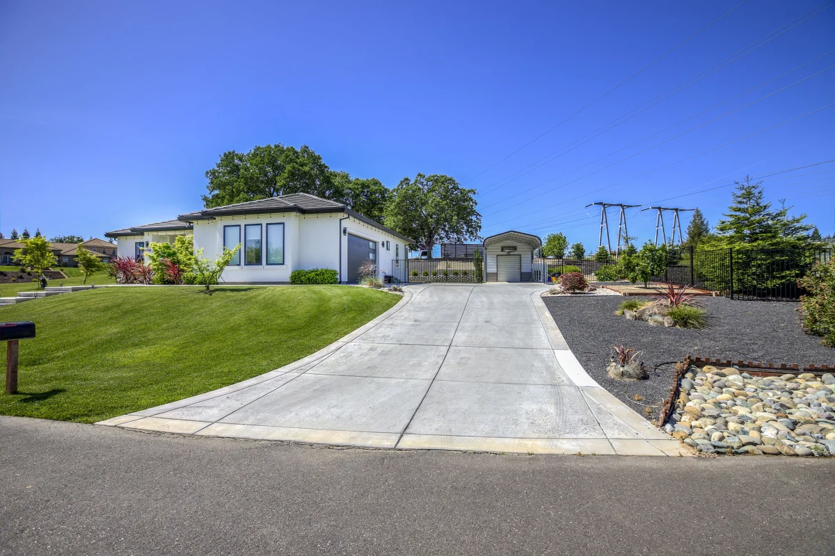 Modern Estate with Private ADU, photo 18