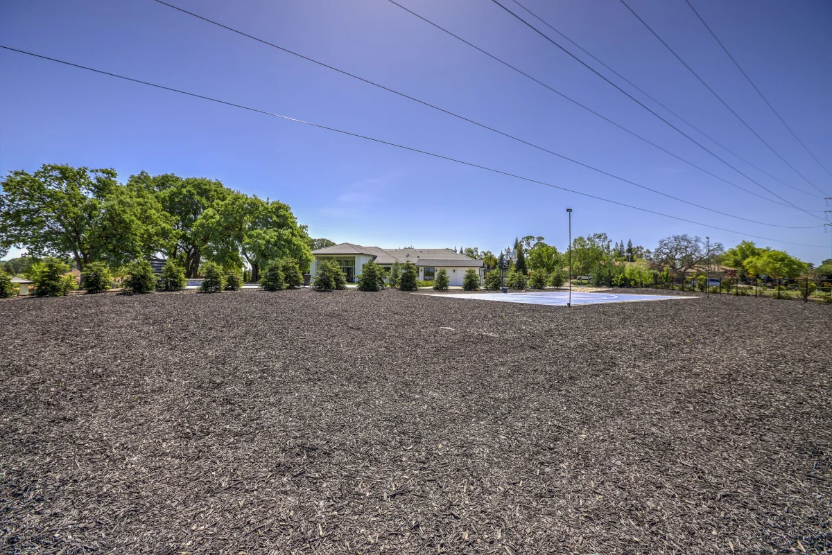 Modern Estate with Private ADU, photo 28