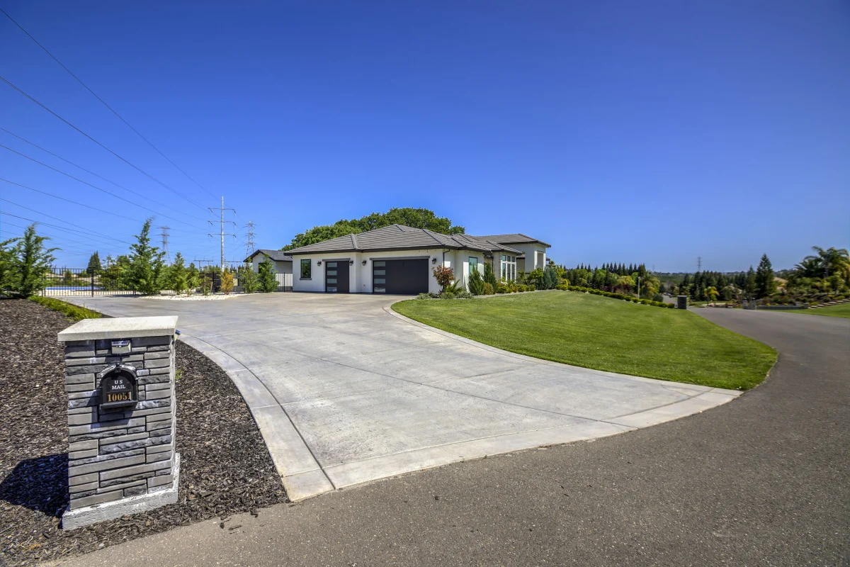 Modern Estate with Private ADU, photo 21