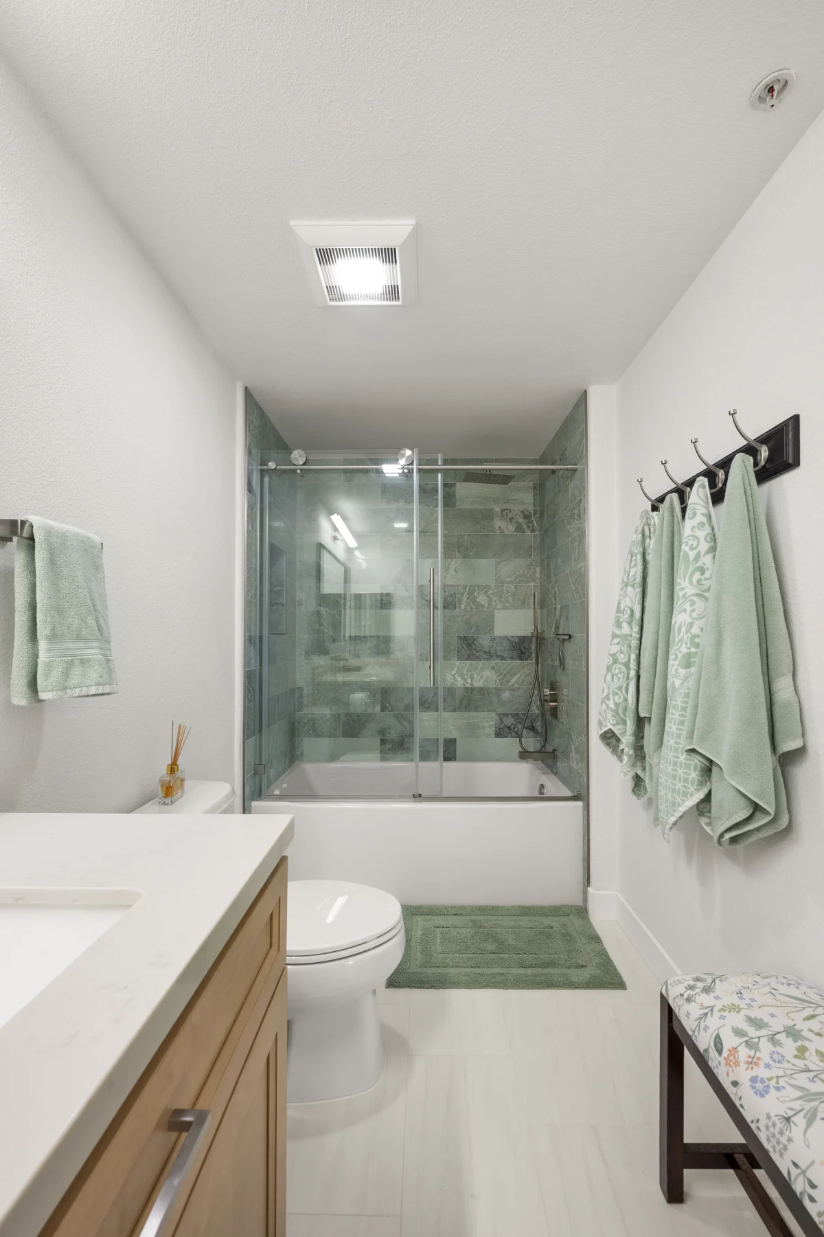 Two Bathroom Remodel with Natural Finishes, photo 19