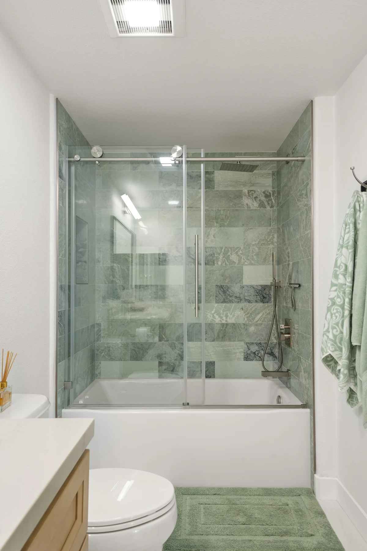 Two Bathroom Remodel with Natural Finishes, photo 39