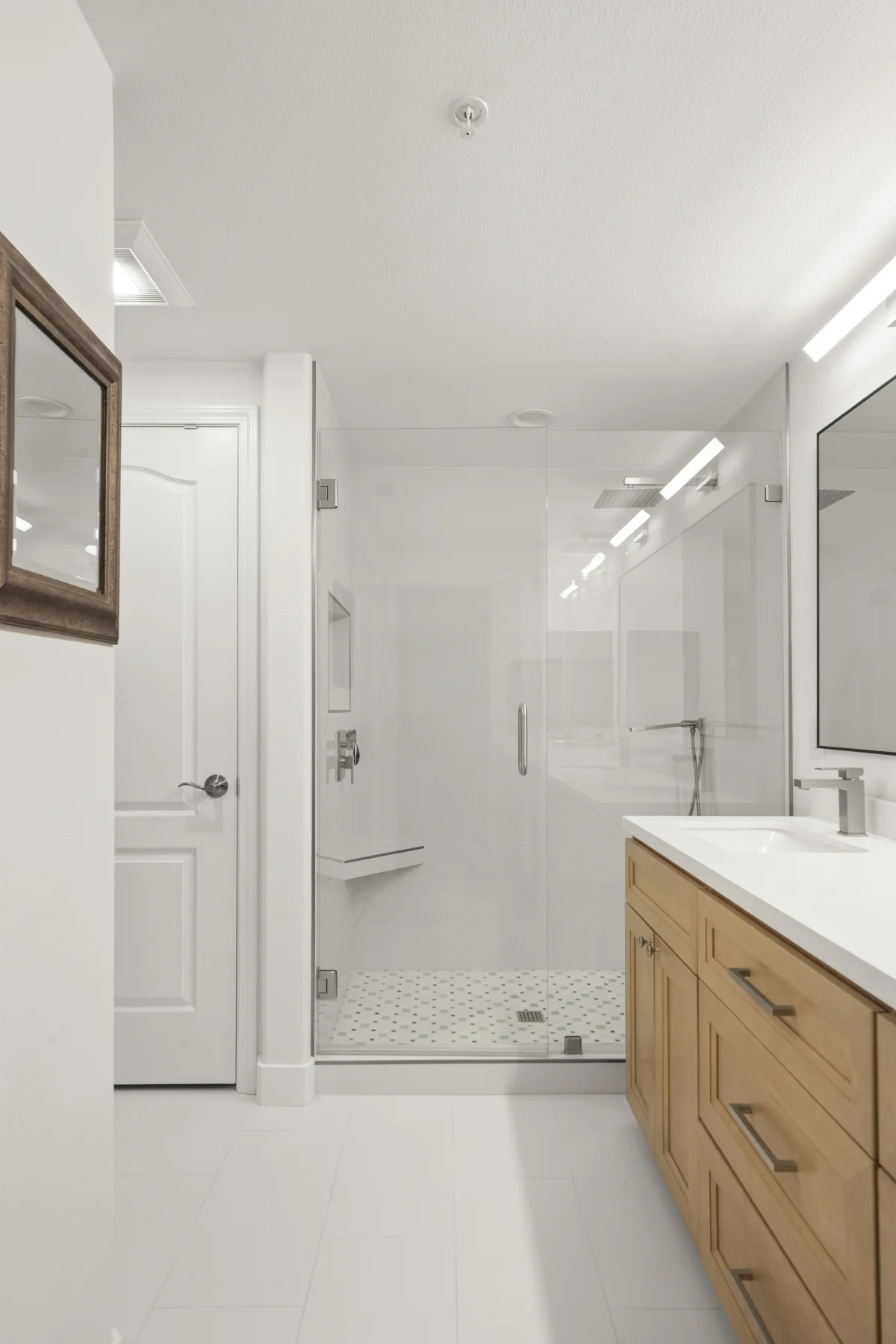 Two Bathroom Remodel with Natural Finishes, photo 6