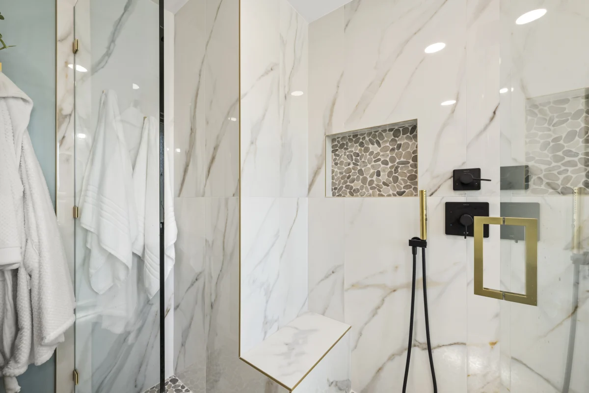 Spa-Inspired Walk-In Shower Retreat, photo 14