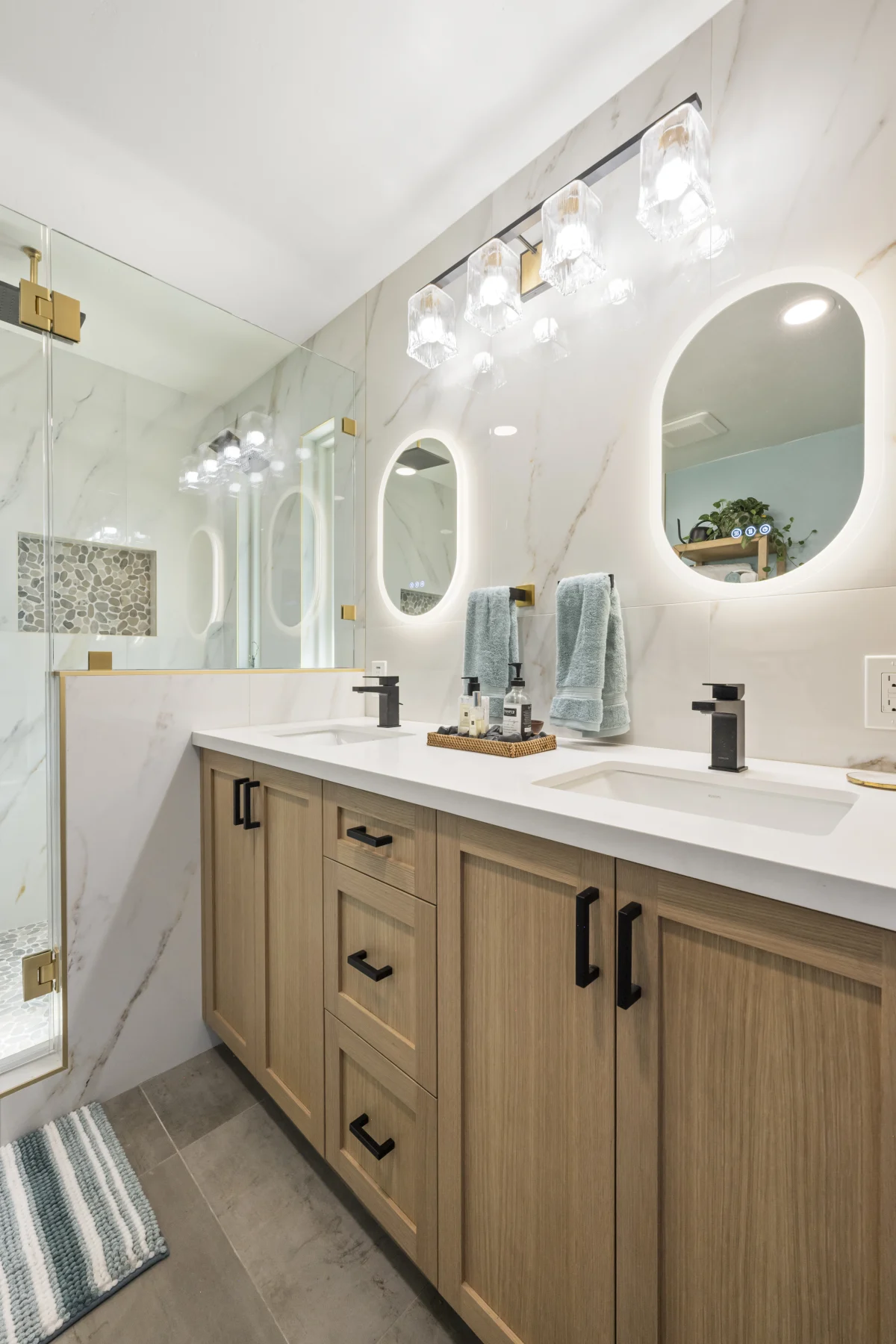 Spa-Inspired Walk-In Shower Retreat, photo 16