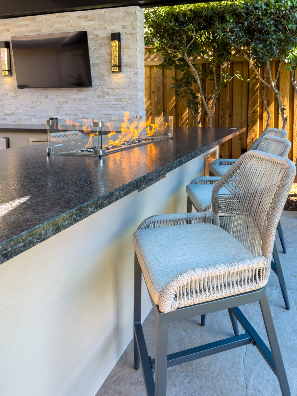 Backyard Outdoor Kitchen & Entertainment Space, photo 1