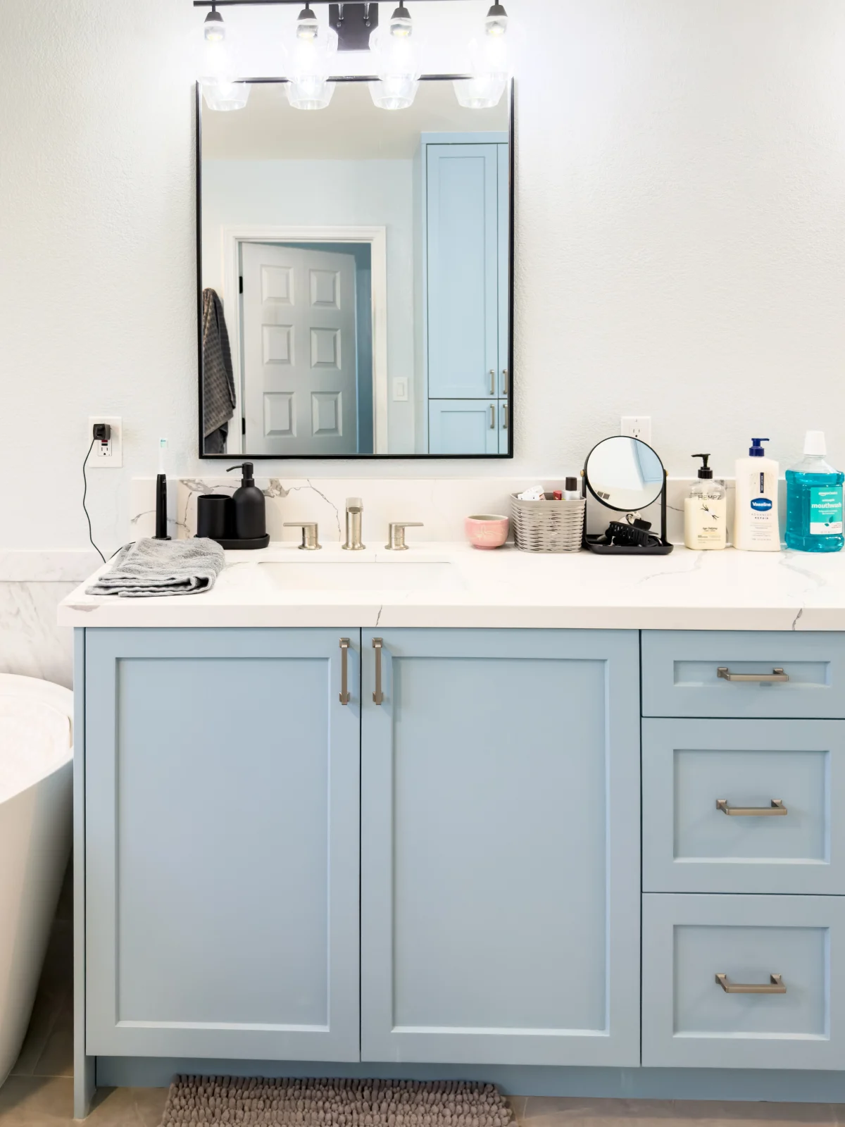 Fresh Blue Bathroom Remodels, photo 21